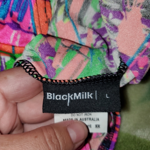 Blackmilk Splatter One piece - Picture 3 of 3